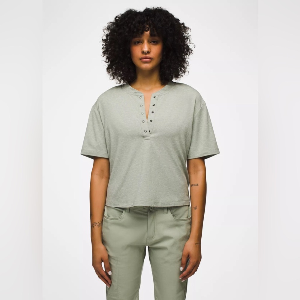 Sol Searcher Short Sleeve Henley